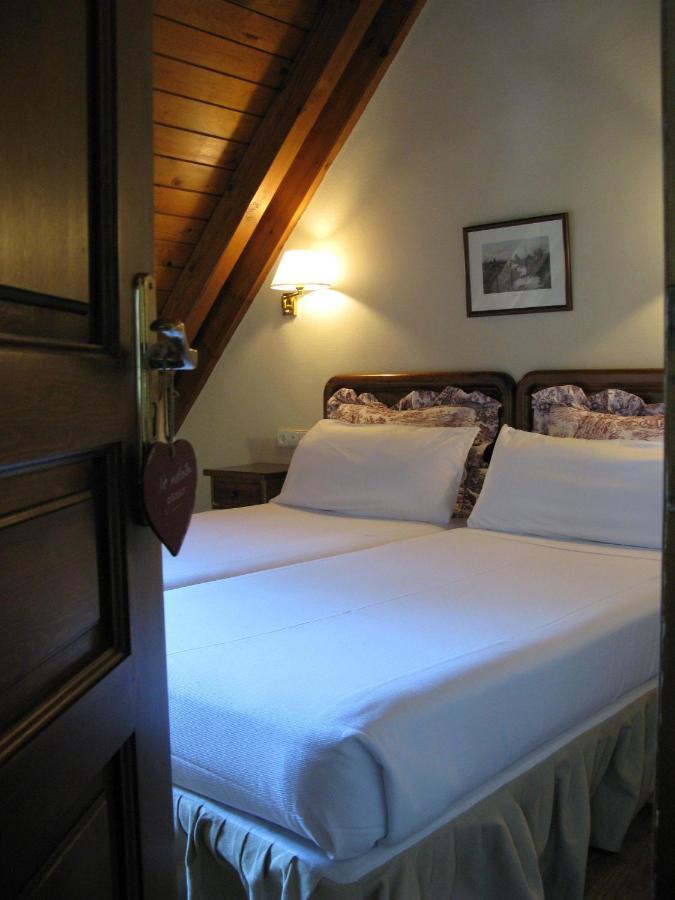 Hotel Besiberri Arties Zewnętrze zdjęcie