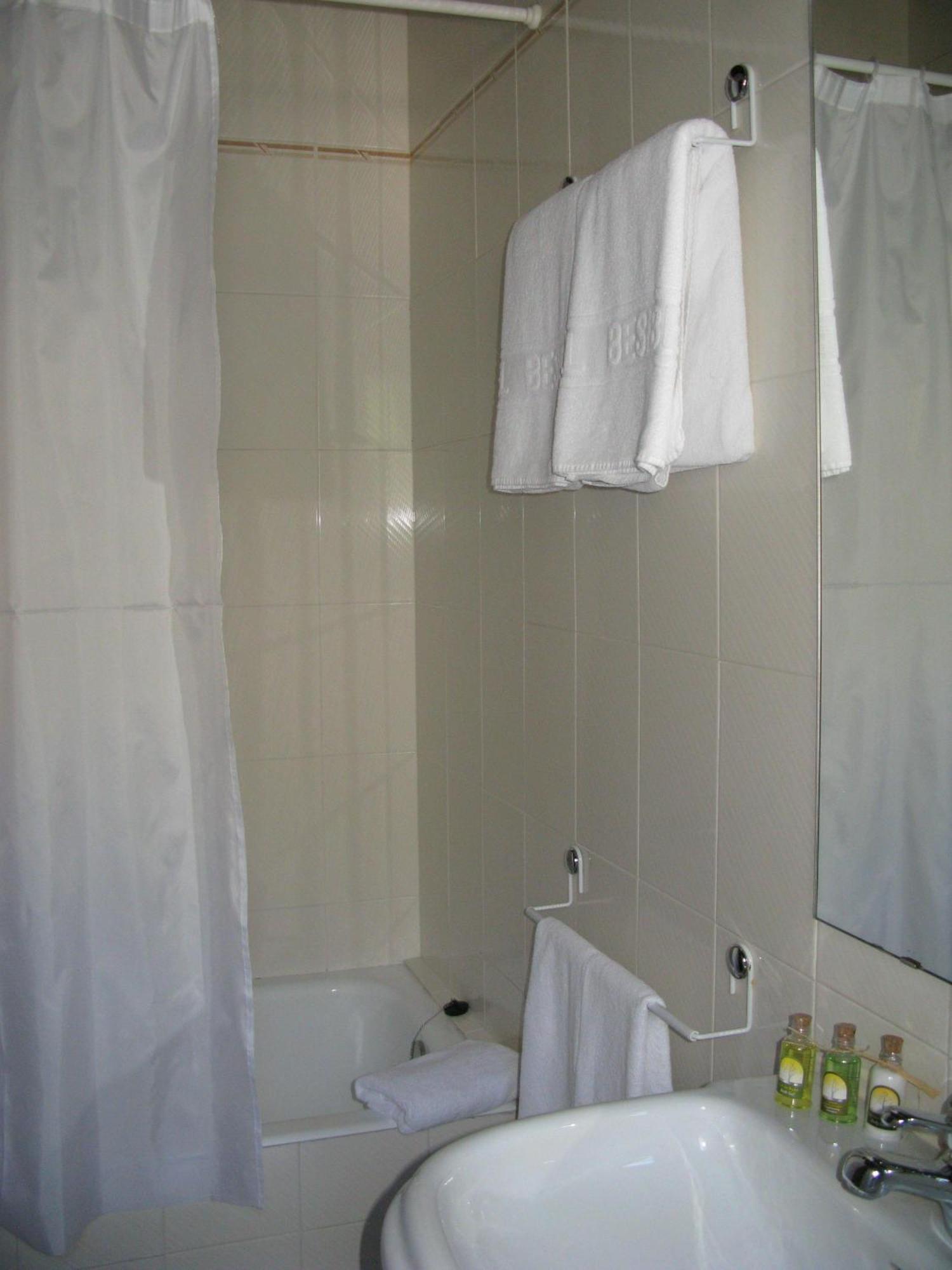 Hotel Besiberri Arties Zewnętrze zdjęcie